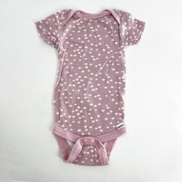 Gerber Other - Gerber Organic Pink White Dot Short Sleeve Baby Bodysuit Onesie 6-9 Months